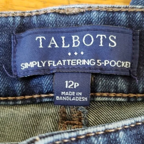 EUC women's Talbots Simply Flattering 5-pocket straight jeans 12P - Picture 12 of 13
